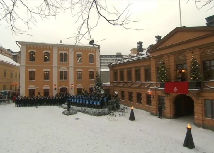 Ainutlaatuinen Turun joulurauhan julistus 24.12./Kello 11.55 UTC+2 periytyy 1200-luvun lopulta ja muita joulurauhoja Ainutlaatuinen Turun joulurauhan julistus 24.12./Kello 11.55 UTC+2 periytyy 1200-luvun lopulta ja muita joulurauhoja